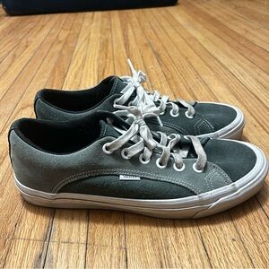 Vans Men's Low-Top Suede Sneakers in 2-toned Green